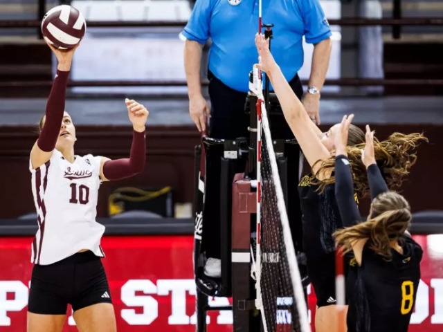 Paloma Routaboul debut� en el v�ley universitario de USA